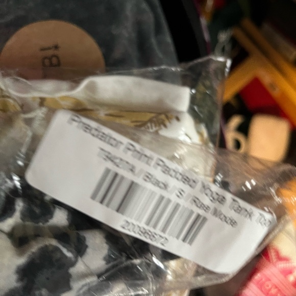 Rae Mode Predator Print Padded Yoga Tank - Picture 5 of 6